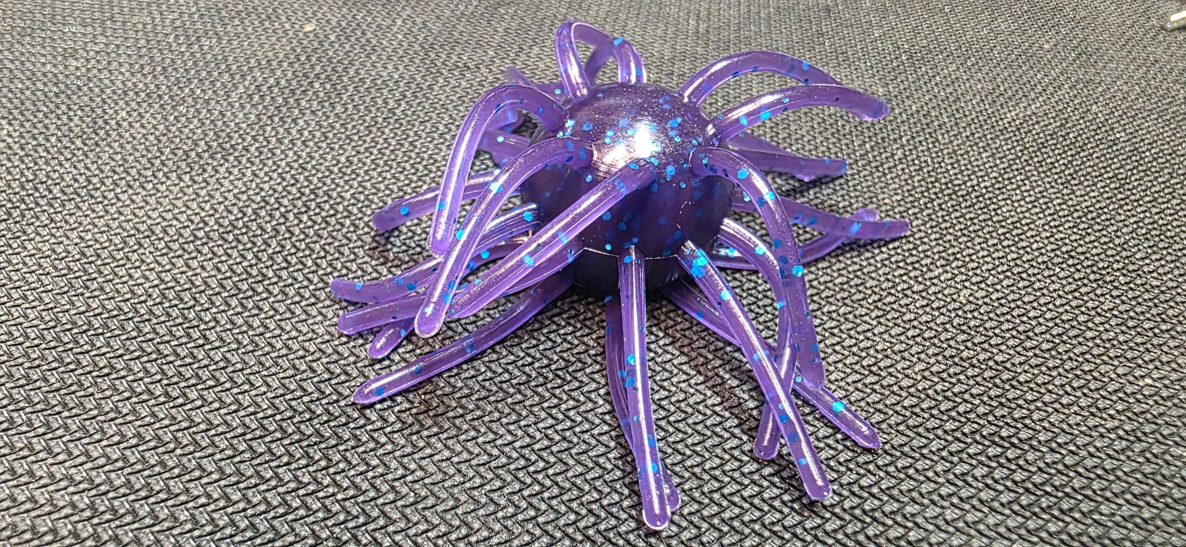 2.5" Fuzzy Ball 4ct